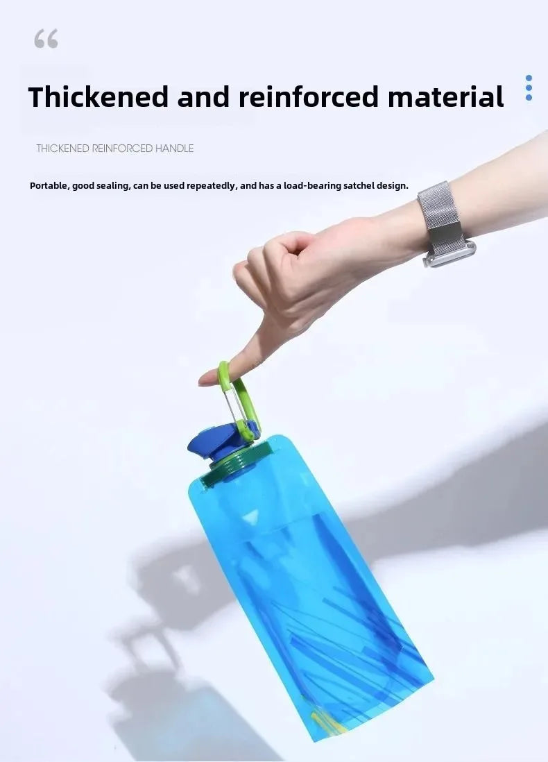 700ml Foldable Water Bottles Flexible Reusable Travel&Camping Water Bottle Water Pouch Soft Flask Water Bag With Carabiner Clip